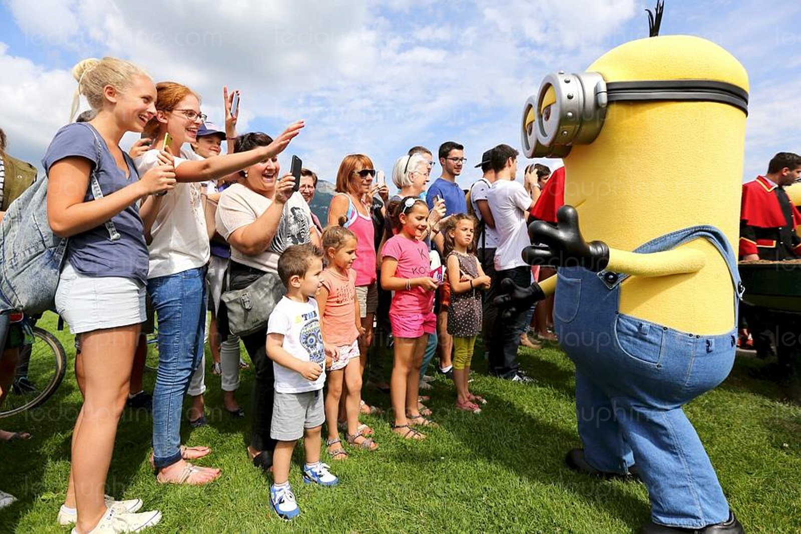 Road_show_Les-minions_Universal_Pictures_evasion_communication_Minions_Tour_France_Annecy_Paris_carrefour_Kiabi_Toys_R_us_Collette_Cultura_La_grande_Recre_Picwic_Kiabi_destreland