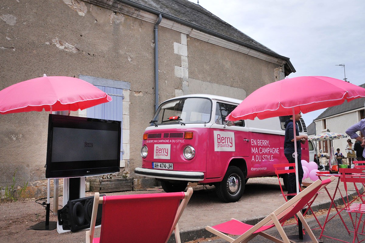 Tournée Ma Campagne a du Style Tournee Berry Province Ma Campagne a du style combo total covering location road show agence Evasion communication AD2T Bourges Cher Indre