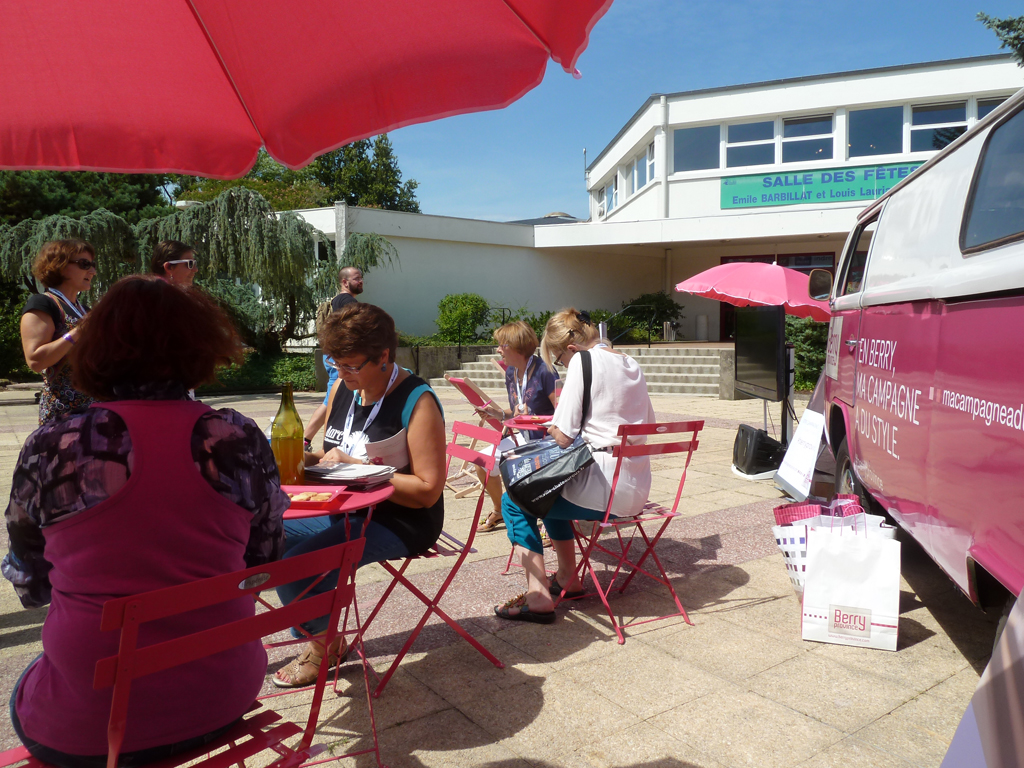 Tournee Berry Province Ma Campagne a du style combo total covering location road show agence &eacute;vasion communication AD2T Bourges Cher Indre