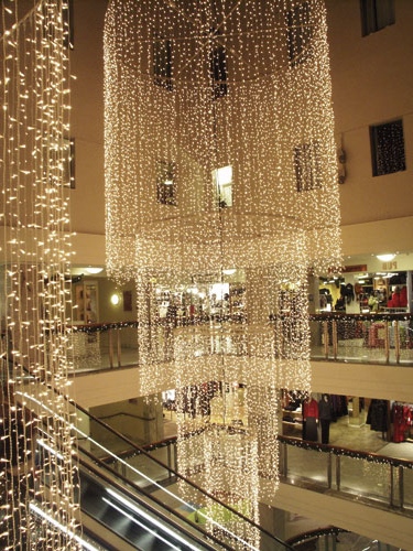 D&eacute;coration de No&euml;l galerie marchande - Suspensions - evasion Communication